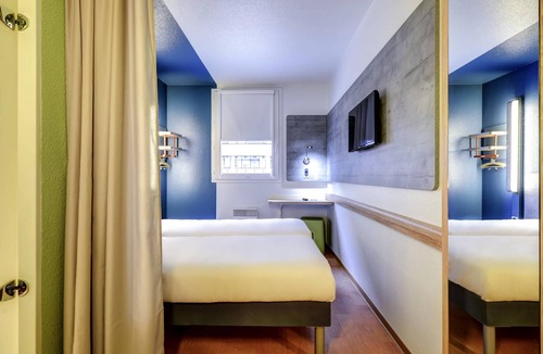 Quartier du Vieux-Pont - Sainte-Genevieve Hotel | ibis budget Rueil Malmaison