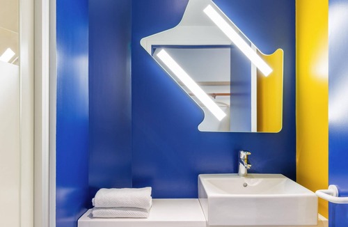 Senlis Hotel | ibis budget Senlis