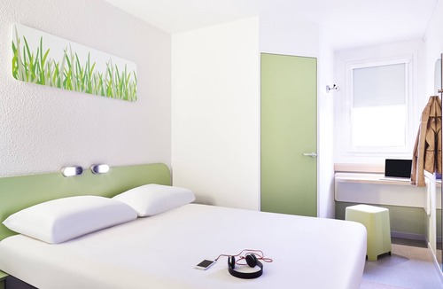 Sisteron Hotel | ibis budget Sisteron