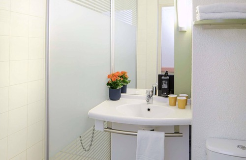 Minimes - Barriere de Paris Hotel | ibis budget Toulouse Centre Gare