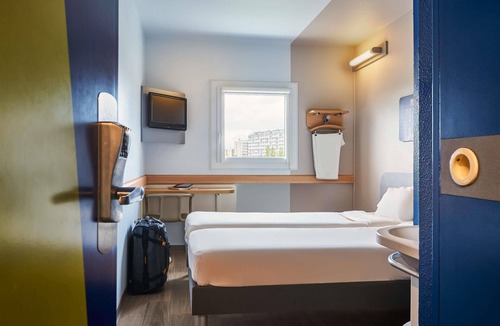 Velizy-Villacoublay Hotel | ibis budget Vélizy