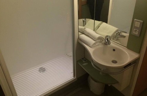 Vitry-sur-Seine Hotel | Ibis Budget Vitry-Sur-Seine N7