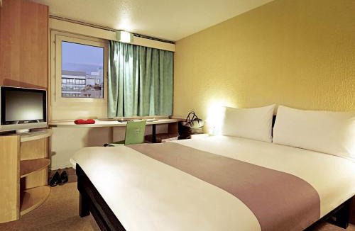 Fontaine-Notre-Dame Hotel | ibis Cambrai