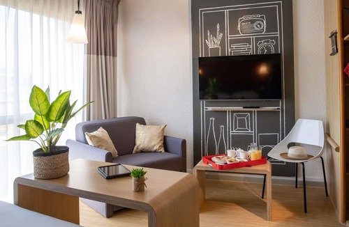 Cannes La Bocca Hotel | ibis Cannes Plage La Bocca