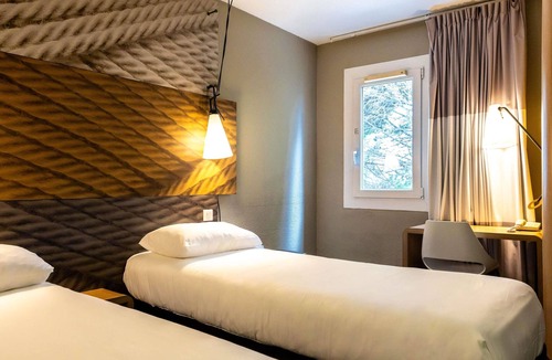 Carcassonne Hotel | ibis Carcassonne Est La Cité