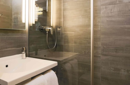 Carcassonne Hotel | ibis Carcassonne Est La Cité