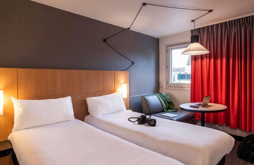 Cergy Hotel | ibis Cergy Pontoise Le Port