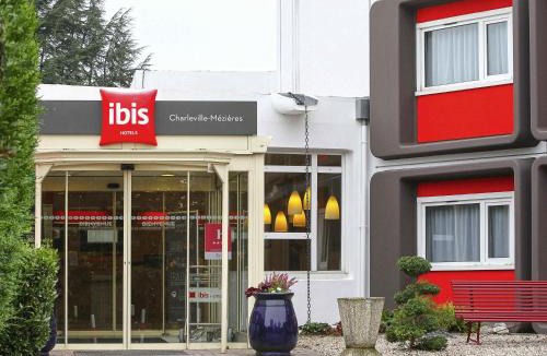 Villers-Semeuse Hotel | ibis Charleville Mézières