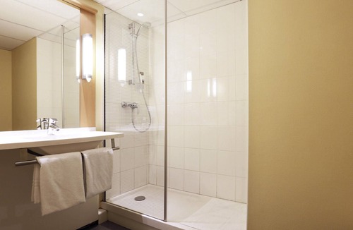 Villers-Semeuse Hotel | ibis Charleville-Mezières