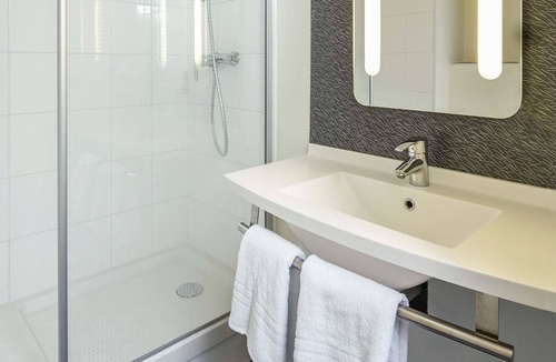 Luce Hotel | ibis Chartres Ouest Luce