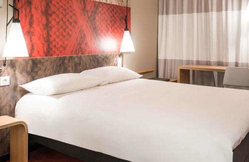 Paroisse Saint-Vincent-de-Paul Hotel | ibis Dole Sud Choisey