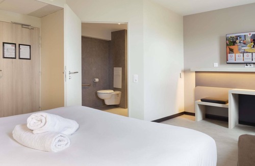 Dechy Hotel | ibis Douai Dechy