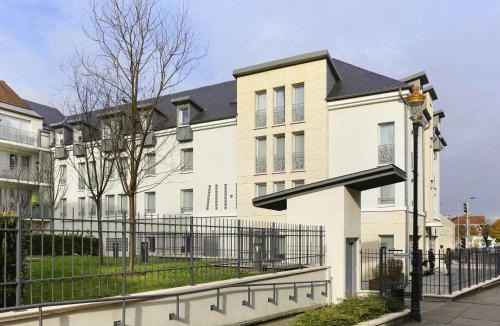 Etampes Hotel | ibis Etampes