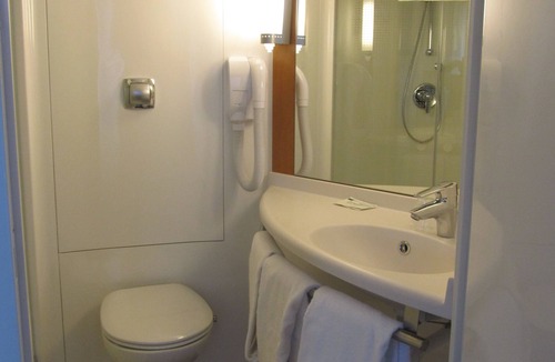 Etampes Hotel | ibis Etampes