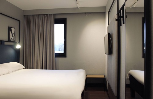 Courcouronnes Hotel | Ibis Evry-Courcouronnes