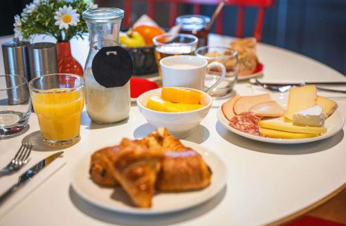 Falaise Hotel | ibis Falaise Coeur de Normandie