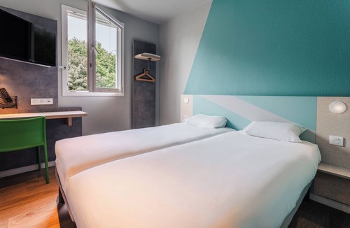 Saint-Georges-de-Grehaigne Hotel | ibis budget Pontorson Baie du Mont-Saint-Michel