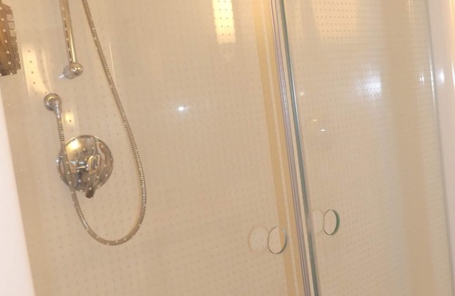 Istres Hotel | ibis Istres Trigance