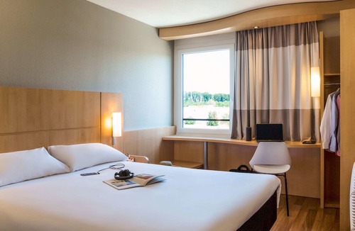 Crissier Hotel | Ibis Lausanne Crissier
