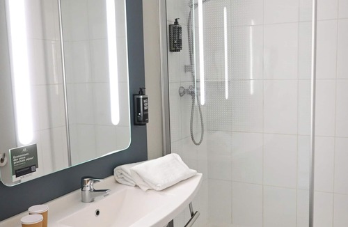 Change Hotel | ibis Laval Le Relais d'Armor