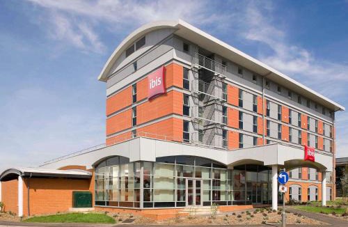 Borehamwood Hotel | ibis London Elstree Borehamwood