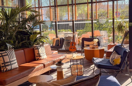 Lunel Hotel | Ibis Lunel Petite Camargue