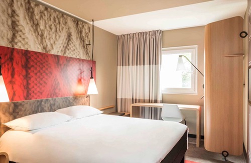 Saint Michel - Mairie Hotel | Ibis Lyon Centre