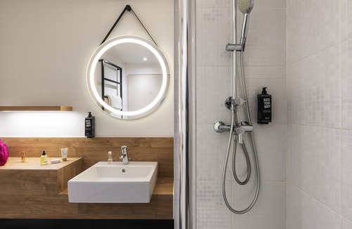 Saulaie - Claveliere Hotel | ibis Lyon Sud Oullins