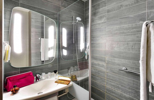 Creches-sur-Saone Hotel | ibis Macon Sud Crêches