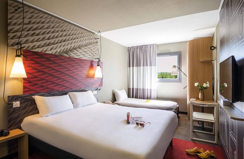 Manosque Hotel | ibis Manosque Cadarache
