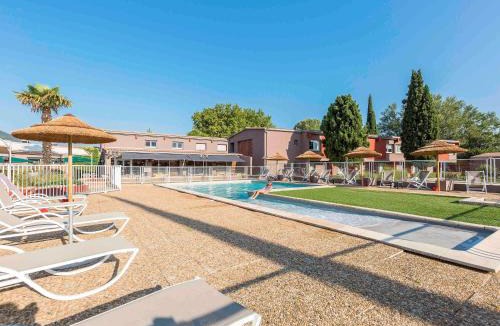 Les Tourrettes Hotel | ibis Montélimar Nord