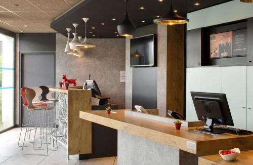 Montceau-les-Mines Hotel | ibis Montceau les Mines
