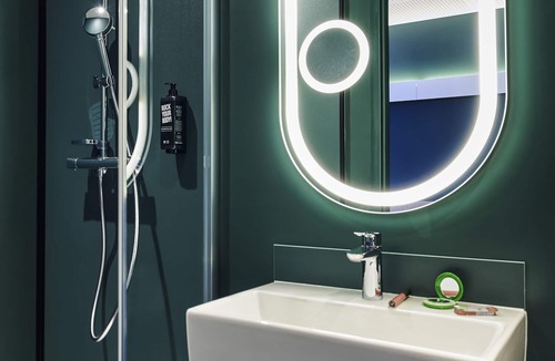 Montlhery Hotel | Ibis Montlhery Paris Sud