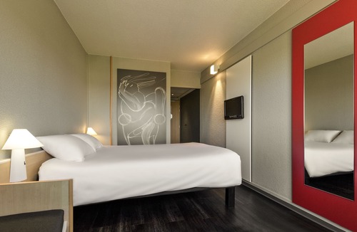 Sausheim Hotel | ibis Mulhouse Ile Napoléon