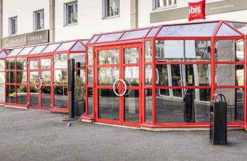 Quartier de la Boule - Champs-Pierreux Hotel | ibis Nanterre La Défense