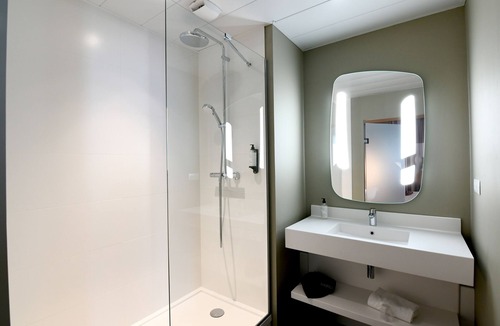 Saint-Herblain Hotel | ibis Nantes Saint Herblain