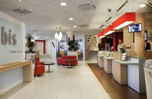 Saint-Vincent-de-Paul Hotel | ibis Paris Gare du Nord Château Landon 10ème