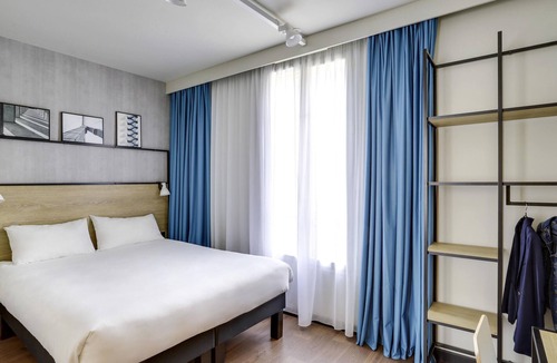 Levallois-Perret Hotel | ibis Paris Levallois Perret