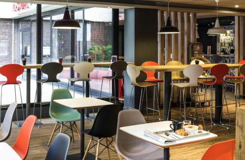 Suresnes Hotel | ibis Paris Pont de Suresnes Longchamp