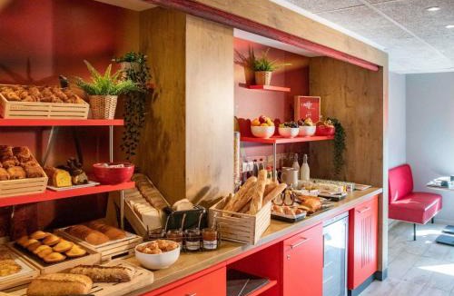 Saint-Georges-de-Grehaigne Hotel | ibis Pontorson Baie Du Mont Saint Michel