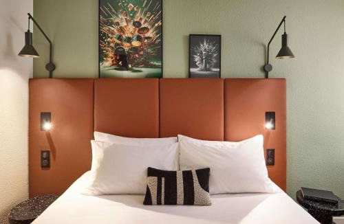 Caen City Centre Hotel | IBIS Port de plaisance