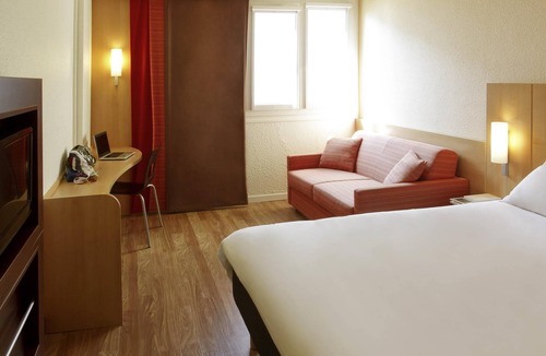 Le Coteau Hotel | ibis Roanne