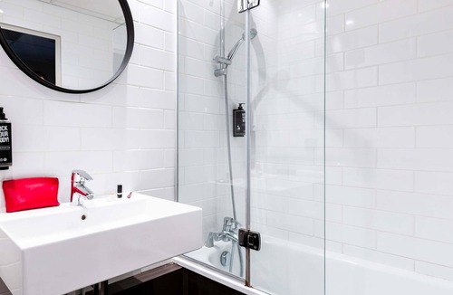 Quartier Saint-Marc - Croix de Pierre - Saint-Nicaise Hotel | ibis Rouen Centre Champ de Mars