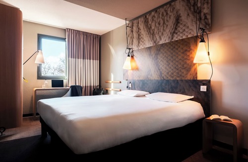 Quartier Saint-Marc - Croix de Pierre - Saint-Nicaise Hotel | ibis Rouen Centre Champ de Mars