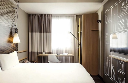 Montigny-le-Bretonneux Hotel | ibis Saint Quentin En Yvelines Velodrome