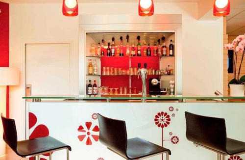 Senlis Hotel | ibis Senlis