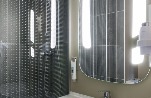 Senlis Hotel | ibis Senlis