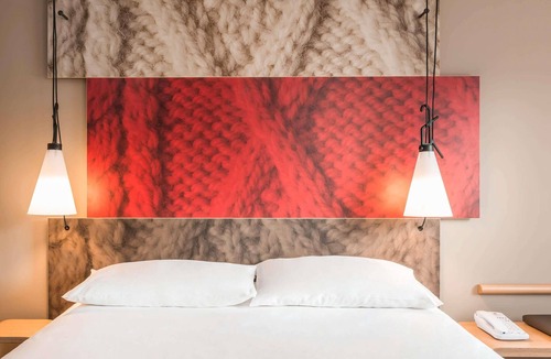 Senlis Hotel | ibis Senlis