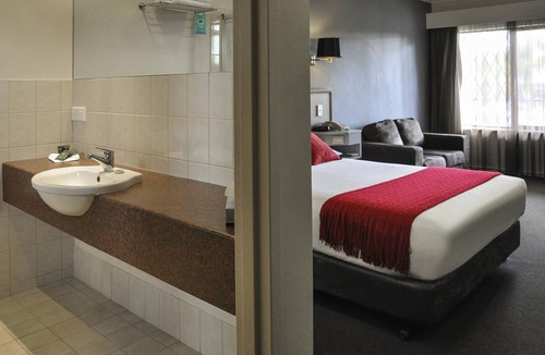 Gepps Cross Hotel | ibis Styles Adelaide Manor