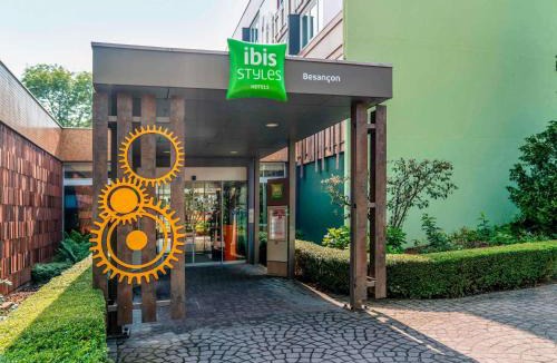 Saint-Jean-Baptiste Hotel | ibis Styles Besançon